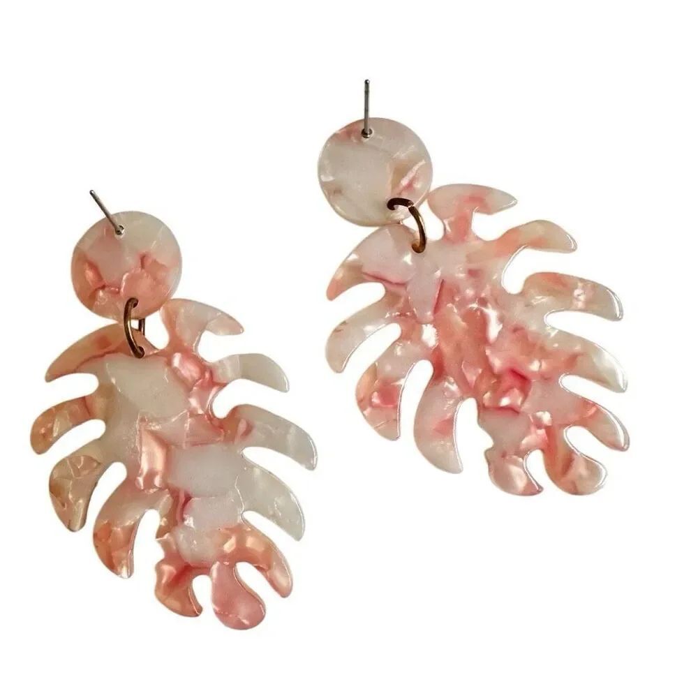 Acrylic leaf statement earrings - Picture 5 of 7